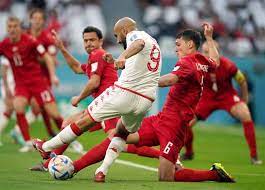 الفرق العربية تواصل التألق فى مونديال قطر ,
تونس تخطف نقطة ثمينة من فم الدانمارك