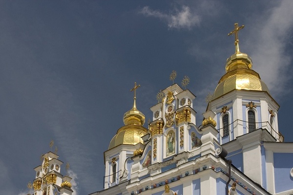 أمن الدولة الأوكراني يشدد الخناق على الكنائس الأرثوذكسية