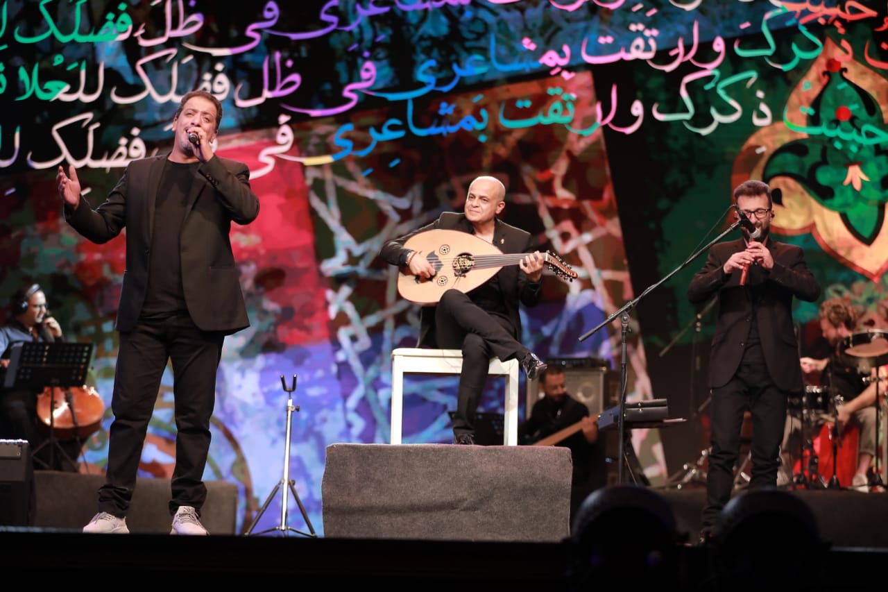 علي الهلباوي يغني 