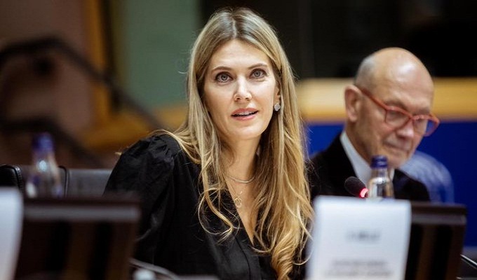 نائب رئيس البرلمان الأوروبي تخضع للتحقيق في قضايا فساد متعلقة بقطر