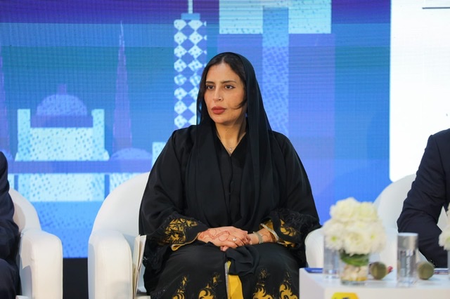 سفيرة الإمارات تشارك في الدورة السابعة لمعرض 