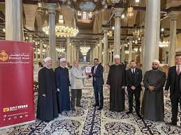بنك مصر يقوم ببدء تسليم الـ QR Code لكبرى المساجد في مصر