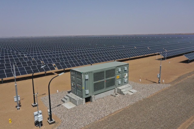 سلطنة عُمان في المرتبة الثالثة على مستوى الشرق الأوسط وشمال أفريقيا في الطاقة المتجددة