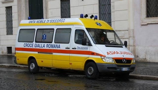 إيطاليا تتبرع بـ 14 سيارة إسعاف لليبيا 