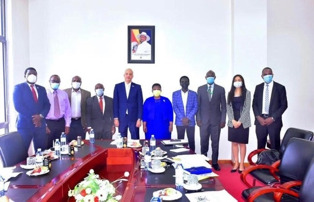 وزيرة الدولة الأوغندية لشئون مجلس الوزراء تستقبل السفير المصري في كمبالا