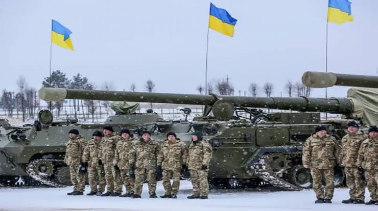 مسؤول أوكراني يؤكد بدء استلام بلاده أسلحة أمريكية متنوعة تشمل طائرات ومدافع هاوتزر
