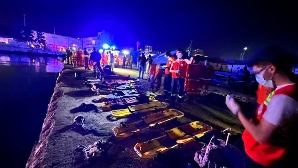 مصر تعزي لبنان في ضحايا المركب الغارق قبالة ساحل طرابلس

