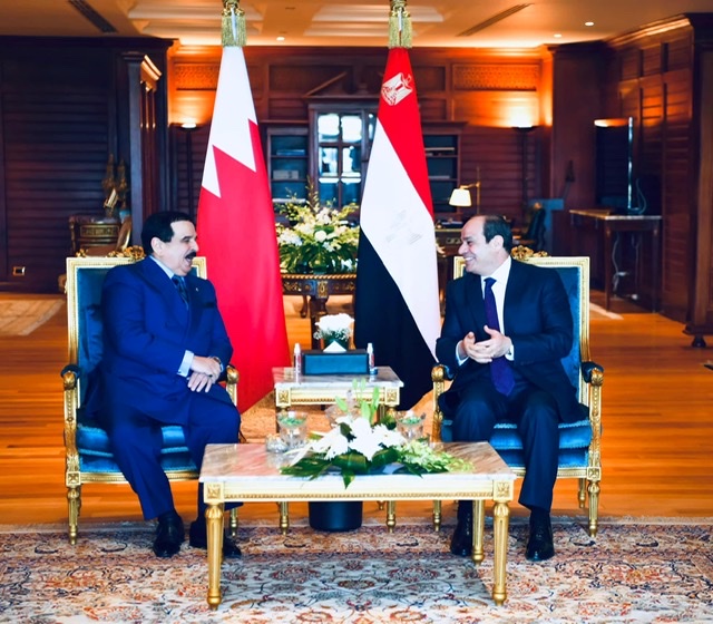 السيسى يؤكد لملك البحرين حرص مصر على تعزيز وحدة الصف والعمل العربى المشترك
