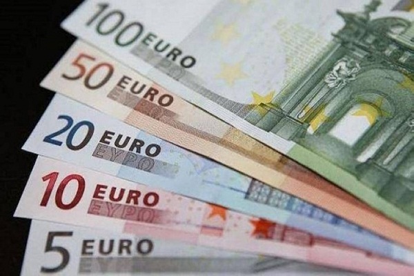 استقرار سعر اليورو بداية تعاملات اليوم الخميس مسجلا 32.16 جنيه للبيع