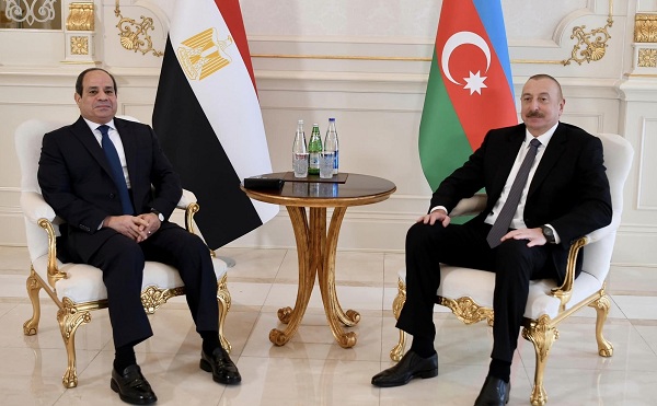 الرئيس السيسي يوقع مع نظيره الأذري عدد من مذكرات التفاهم في باكو