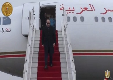 الرئيس السيسي يعود إلي أرض الوطن بعد جولة شملت الهند وأذربيجان وأرمينيا 