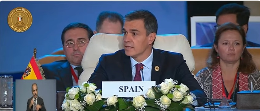 رئيس الوزراء الإسباني : قمة القاهرة للسلام تهدف إلى حماية الأرواح 