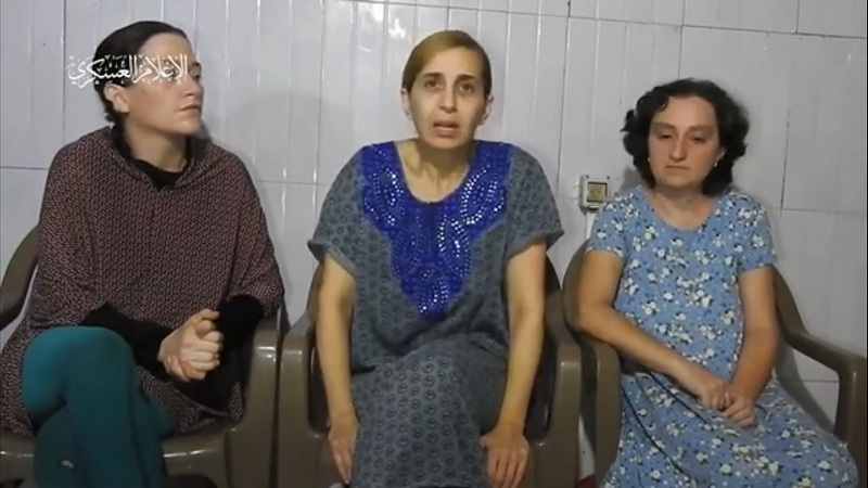 فيديو .. رسالة عدد من الأسيرات الإسرائيليات في غزة لنتنياهو : نحن في الأسر بسبب 