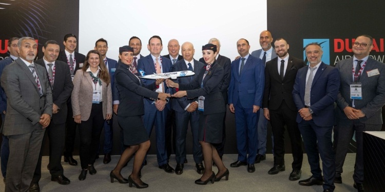 مذكرة تفاهم بين مصر للطيران و Rolls- Royce لصيانة 20 محرك ترينت  XWB-84 لطائرات A350-900
   