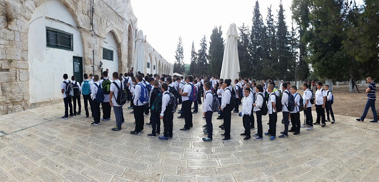 مرصد الأزهر يحذر من حملة صهيونية على قطاع التعليم فى مدينة القدس المحتلة

