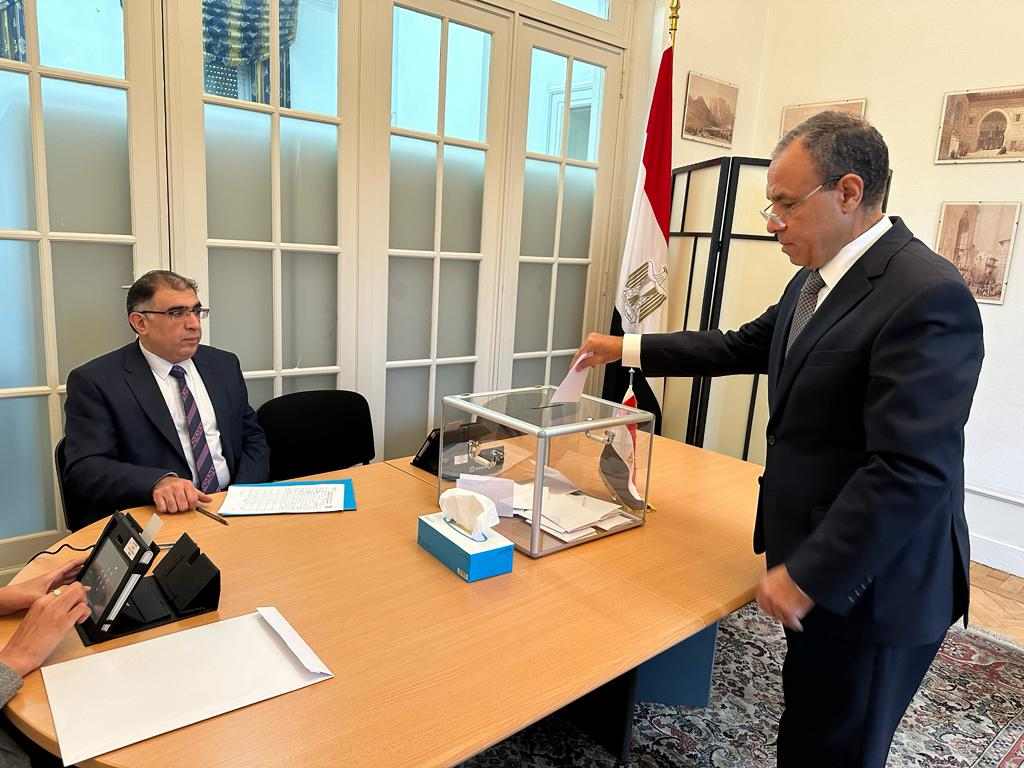  سفير مصر ببروكسل: بدء العملية الانتخابية بسهولة ودون أي عوائق