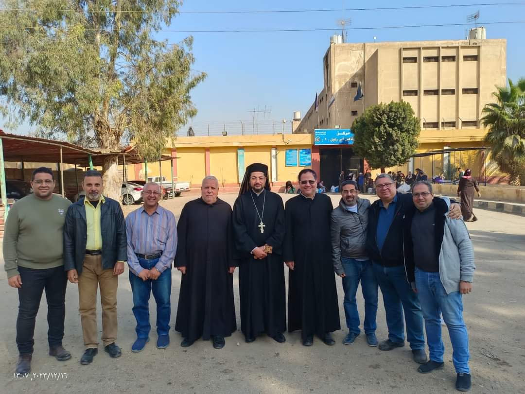 النائب البطريركي لشؤون الإيبارشية البطريركية يزور سجني أبوزعبل قبيل عيد الميلاد المجيد

