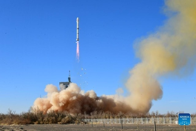 وكالة الفضاء المصرية تعلن إطلاق القمر الصناعى مصر سات 2 من الصين