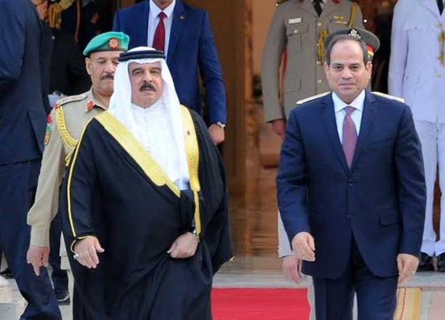 الرئيس السيسي وملك البحرين يتبادلان التهنئة هاتفيًا بمناسبة حلول شهر رمضان المبارك