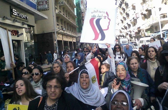 الجبهة الوطنية لنساء مصر تطالب بإخلاء سبيل سجينات الرأي ووقف تدويرهن في قضايا

