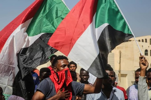 وزارة الخارجية تتابع أوضاع المصريين المقيمين في السودان