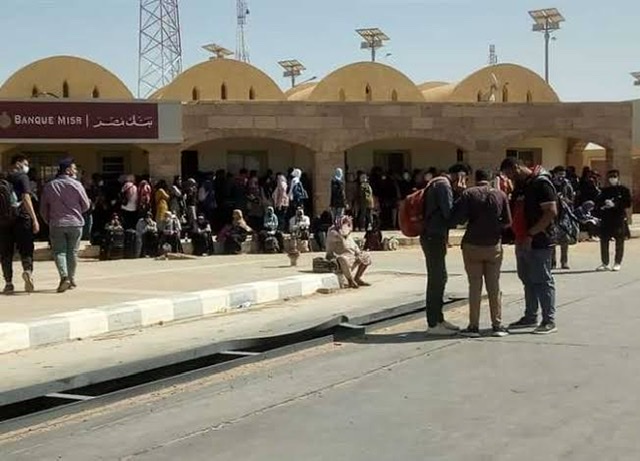 الخارجية تهيب بالمصريين الراغبين في العودة من السودان  التوجه إلي 4 مناطق للتجمع 