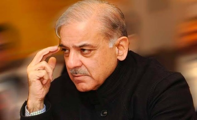 رئيس وزراء باكستان يُشيد بالدور المحوري للعمال في التنمية الاقتصادية للبلاد