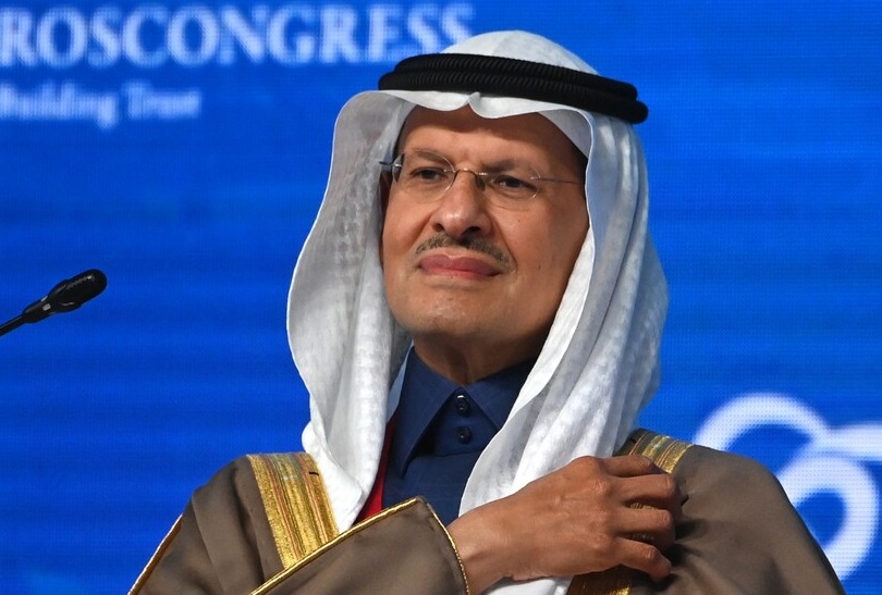 السعودية تكشف عن خطط لخفض إنتاجها من النفط بمليون برميل