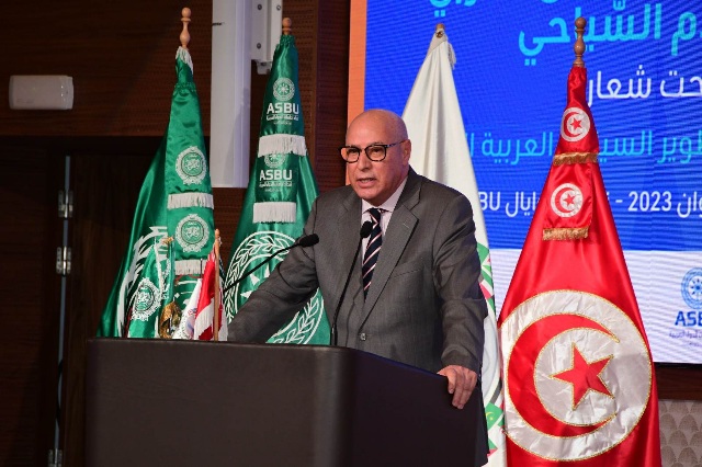 السفير أحمد رشيد خطابي يؤكد ضرورة تكريس الدور المؤثر للإعلام في إنجاح المبادرات الداعمة للنهوض بالسياحة