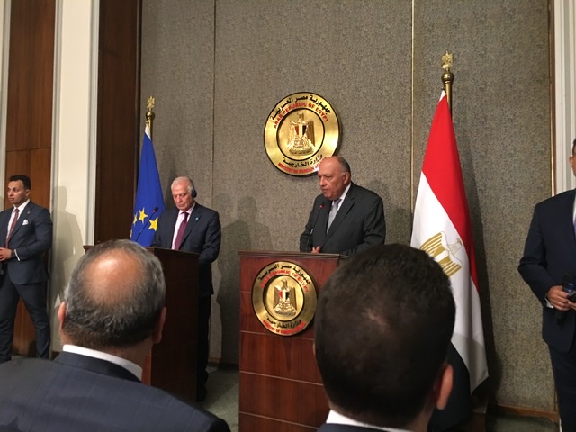 شكري يؤكد أهمية تعاون مصر مع الاتحاد الأوروبي في مجال الطاقة المتجددة