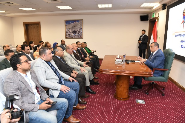 وزير الدولة للإنتاج الحربى يتحدث مع الصحفيين حول خطط العمل والتحديات التي تواجه الصناعة وسبل حلها