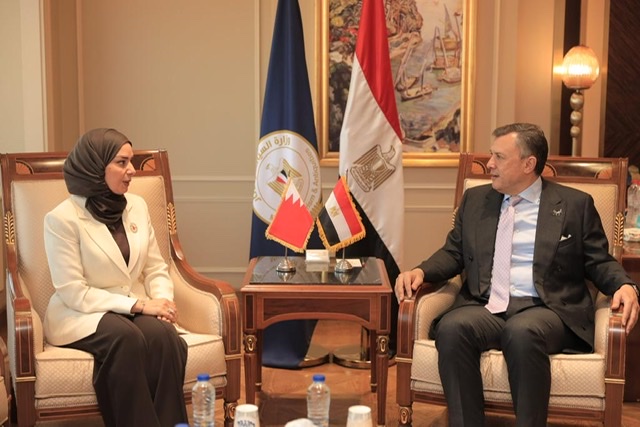 مصر والبحرين تبحثان التنسيق الثنائي المشترك في مجال السياحة والآثار 