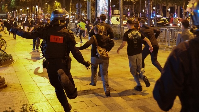 تجدد أعمال العنف والاعتقالات في فرنسا 
