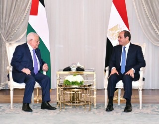 الرئيس السيسي وأبو مازن يؤكدان ضرورة الحفاظ على الحقوق الفلسطينية المشروعة