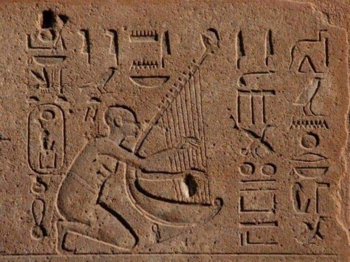 بالصور .. خبير أثري يعرض أسباب نشأة الموسيقي وتطورها في عهد  المصريين القدماء