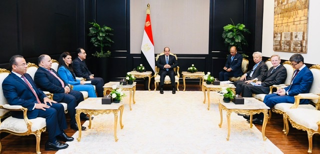 الرئيس السيسي يؤكد تقدير مصر للعلاقات المتميزة مع البنك الآسيوي