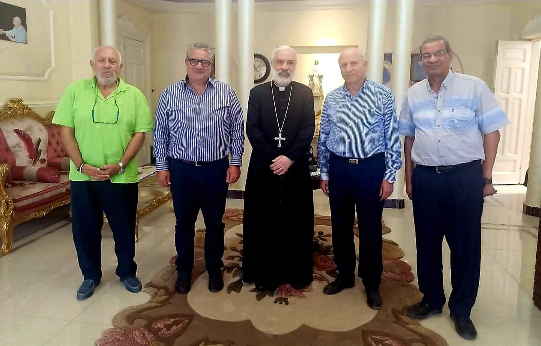 مطران المنيا للكاثوليك يستقبل رئيس مجلس إدارة جمعية الصعيد بالقاهرة 
