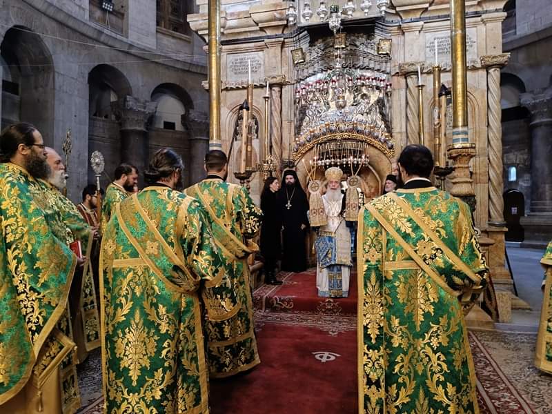 في كنيسة القيامة.. البطريركية الأورشليمية تحتفل بعيد الظهور الإلهي (عيد الغطاس)