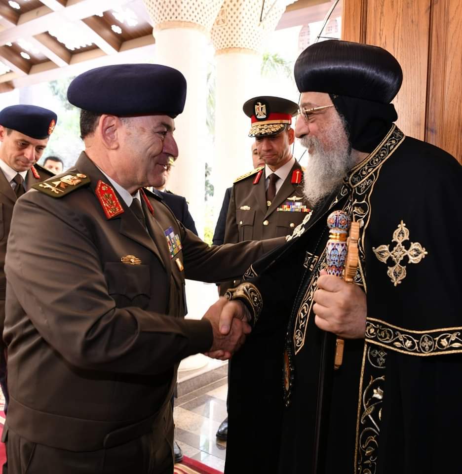 البابا تواضروس يستقبل القائد العام للقوات المسلحة لتهنئته بعيد الميلاد