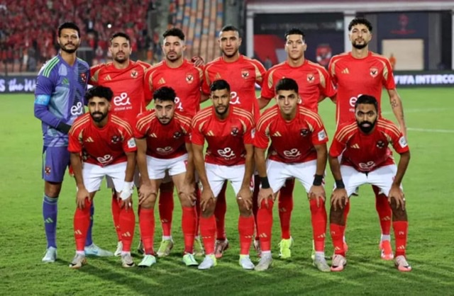 فيفا يحتفل بالأهلي زعيم نصف العالم بطل القارات الثلاث  