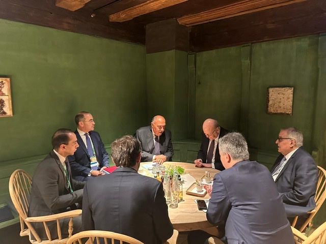 وزير الخارجية يعقد لقاءاً مع رئيس الحكومة اللبنانية على هامش اجتماعات مؤتمر ميونخ للأمن