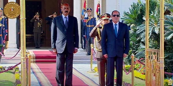 بالفيديو.. الرئيس السيسي يستقبل نظيره الأرتيري بقصر الاتحادية