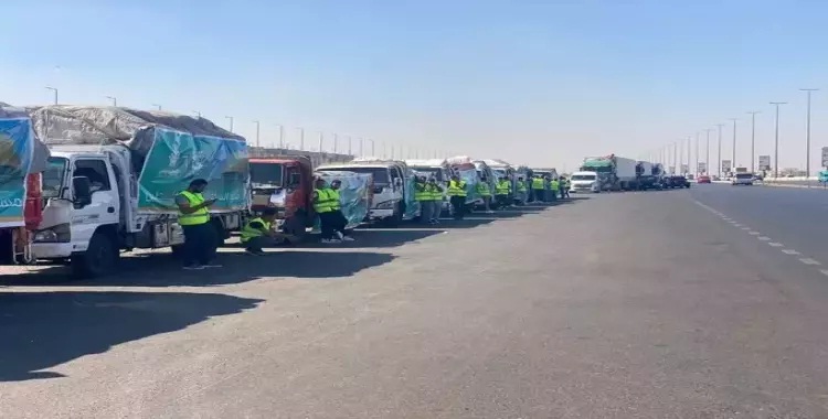 40 طنا عبر 10 شاحنات.. التموين تطلق القافلة الرابعة من المساعدات الإنسانية لأهالي غزة

