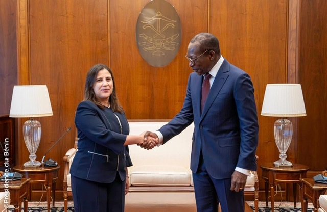 سفيرة مصر  لدى بنين تقدم أوراق اعتمادها إلى الرئيس البنيني
