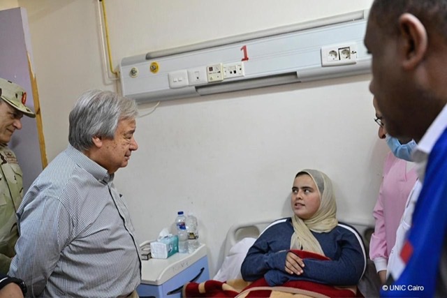 جوتيريش يزور جرحى غزة في مستشفى العريش ويستمع إلى شهاداتهم