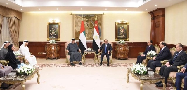  السيسي وبن زايد يبحثان تعزيز آفاق التعاون بين مصر والإمارات إلي مستويات أرحب في كافة المجالات