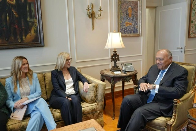 وزير الخارجية يستقبل كبيرة منسقي الأمم المتحدة للشؤون الإنسانية وإعادة الإعمار في قطاع غزة