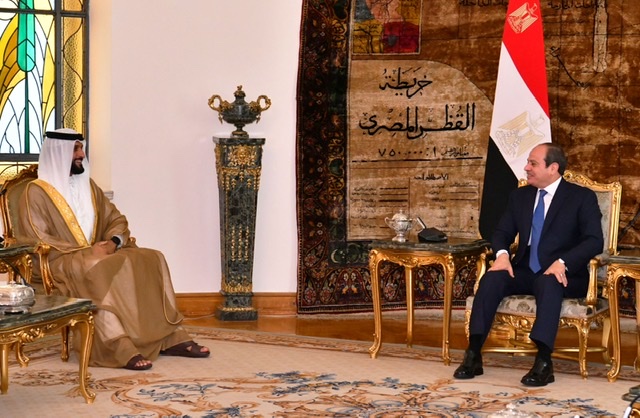 الرئيس السيسي يبحث مع مستشار الأمن الوطني البحريني خطورة التصعيد في قطاع غزة