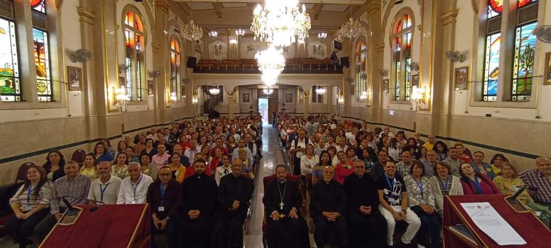 النائب البطريركي لشؤون الإيبارشية البطريركية يشارك في يوم الأسر الإيبارشي 