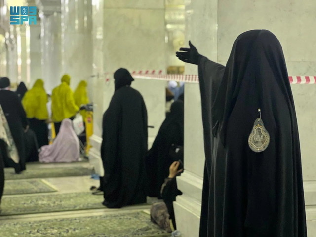 الشؤون الدينية تسخر كوادرها النسائية لخدمة قاصدات المسجد الحرام